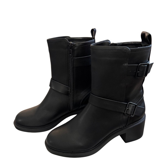 NEW ALFANI® Womens Chantal | Buckle Accent Boots | Size 8M | NWOB - Picture 3 of 10
